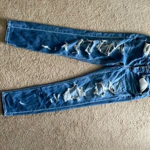 Tom girl ripped American eagle jeans